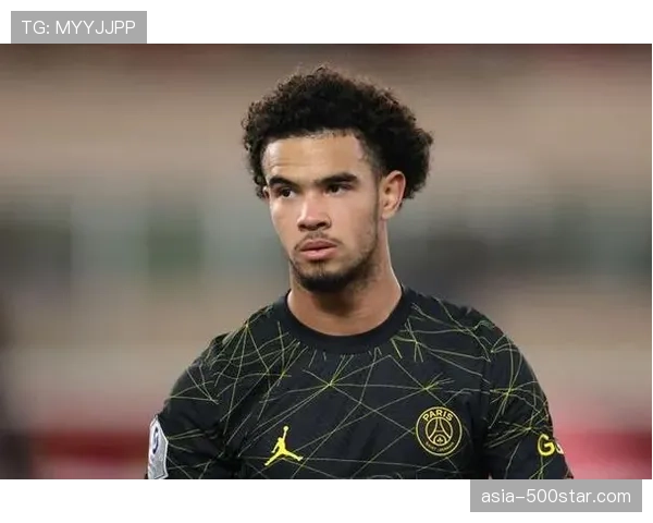 消息：巴黎圣日耳曼发布对阵摩纳哥海报，埃梅里与南野拓实出镜